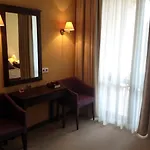 Sunny - Royal Апартаменты *